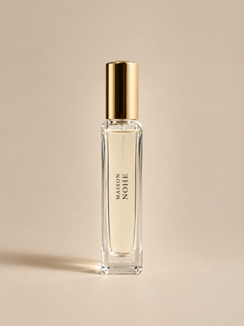 Allure Impériale, Maison Nohe, entouré de ses notes : pomme, cannelle, lavande, rose de Bulgarie, oud